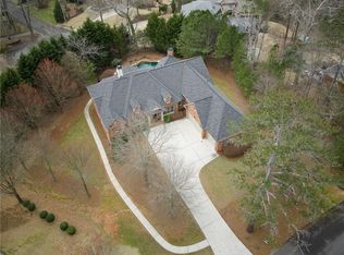 300 Knoll Woods Dr, Roswell, GA 30075