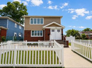 123 Hooper Ave, Staten Island, NY 10306