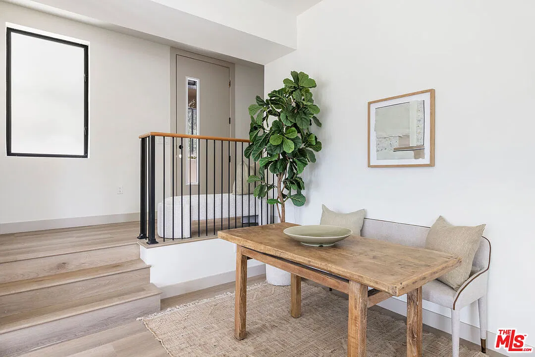 3 bed, 3.5 bath, 1524 sqft, $5,500 — Photo 3