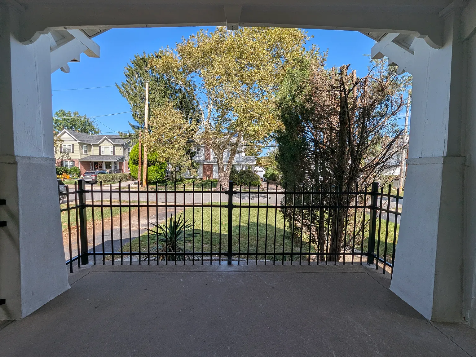2 bed, 1000 sqft, $2,150 — Photo 3