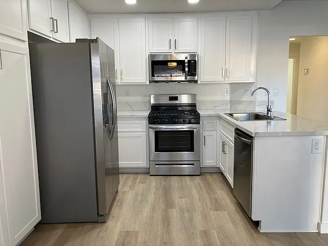 2 bed, 925 sqft, $2,265 — Photo 3