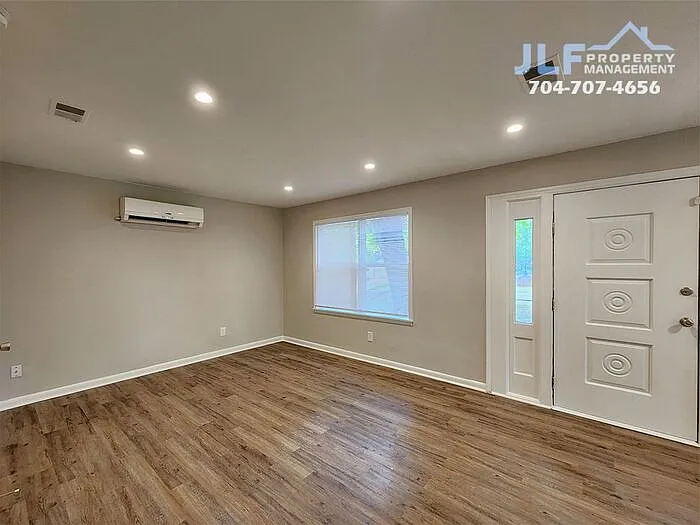 1531 E Liberty St — Photo 6