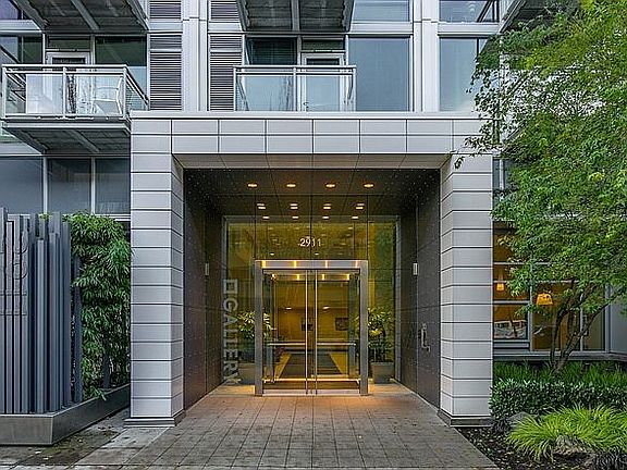 4th image of 2911 2nd Ave Unit 909