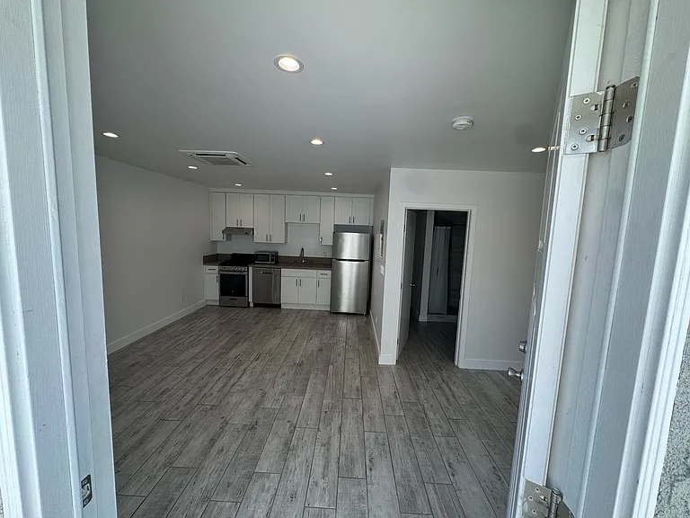 1638 N Hollywood Way #104 — Photo 7
