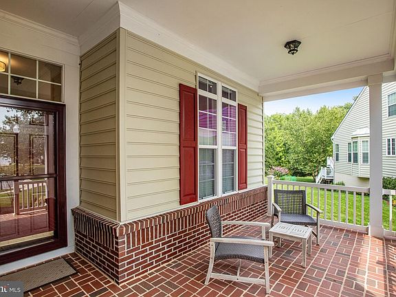 5th image of 9450 Raith Ct