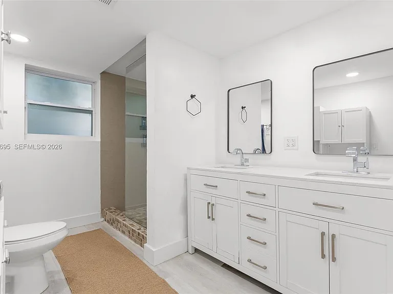 8220 Hawthorne Ave — Photo 35