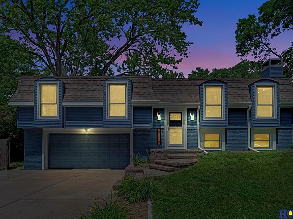 2nd image of 8110 Imperial Cir