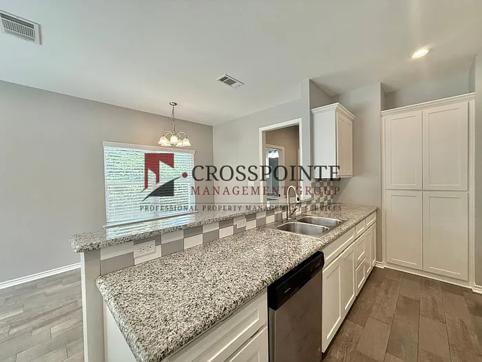 16174 Echo Glen Dr — Photo 7