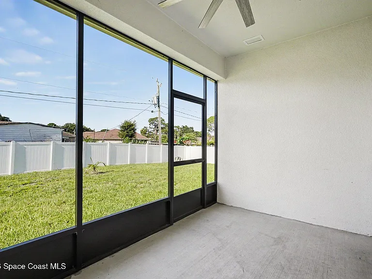 414 Caribbean St SE — Photo 25