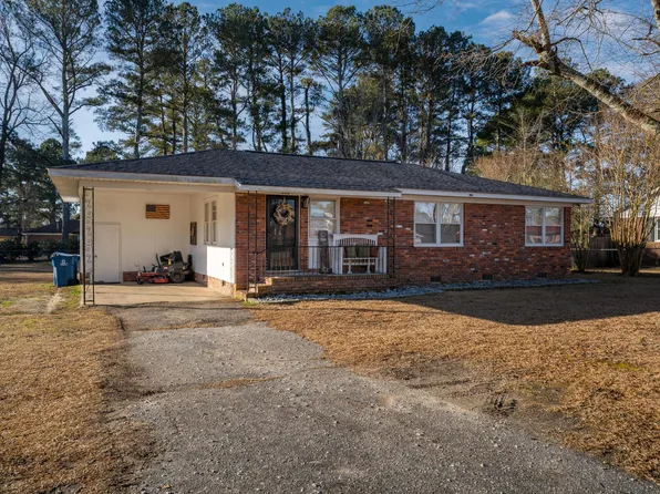 108 Beale St, Dunn, NC 28334