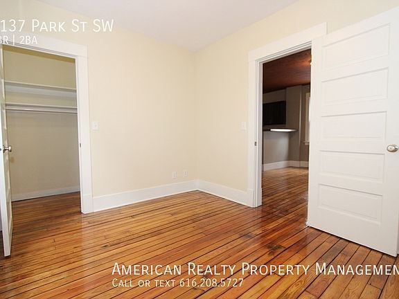 5th image of 1137 Park St SW