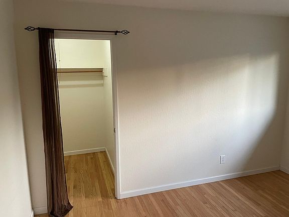 3rd image of 80 Sunnyside Ave