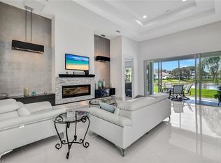 3384 Sandpiper Way, Naples, FL 34109