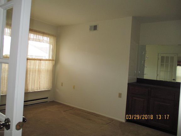 3rd image of 949 Liverpool Circle #A