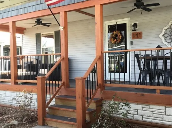 141 C St SW, Navarre, OH 44662