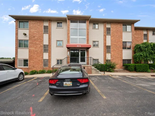 1974 Klingensmith Rd Unit 1A, Bloomfield Hills, MI 48302