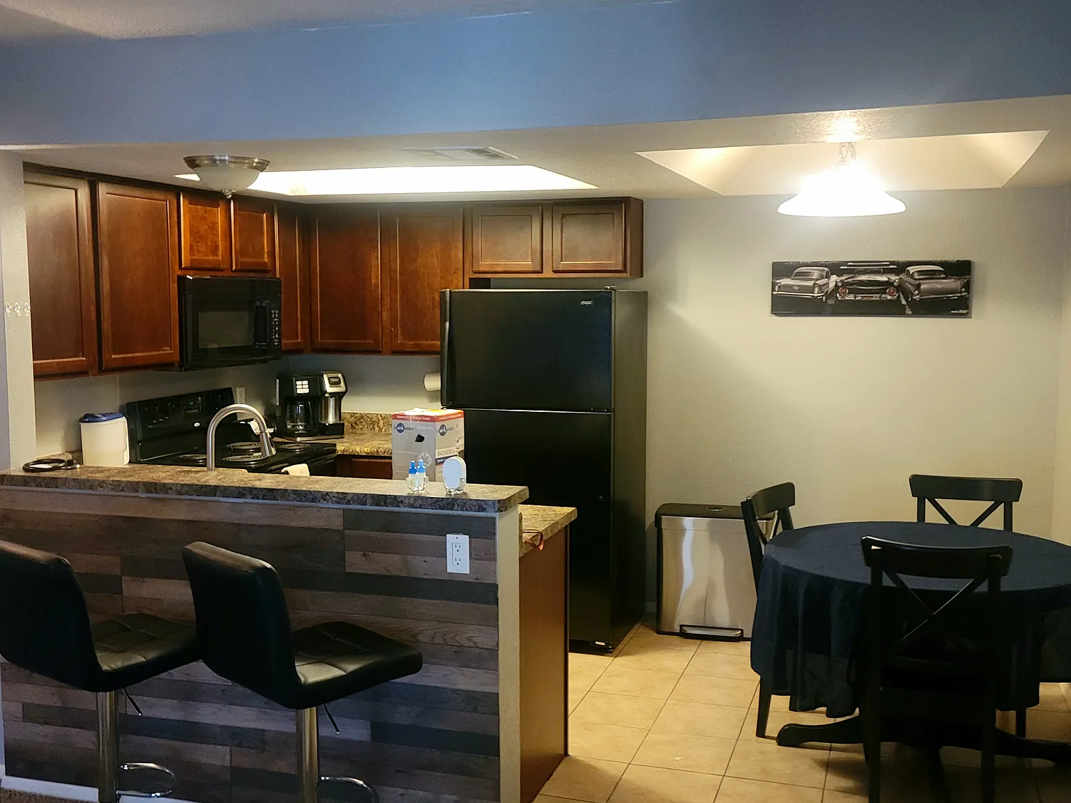 2 bed, 886 sqft, $1,900 — Photo 3