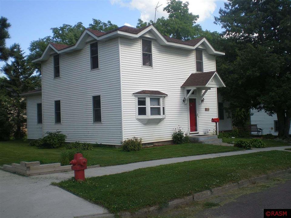 1st image of 106 Center Ave S