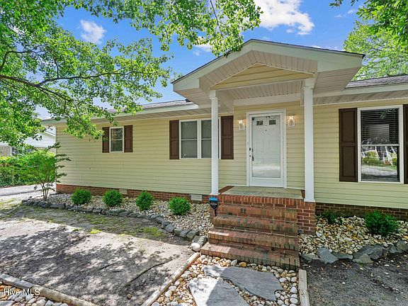 4th image of 105 Tilghman Drive