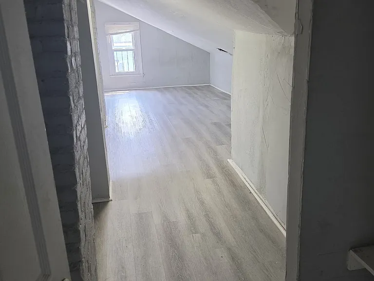 302 Van Houten St #1 — Photo 4
