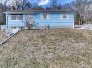 24 Laporte Dr, Norwich, CT 06360