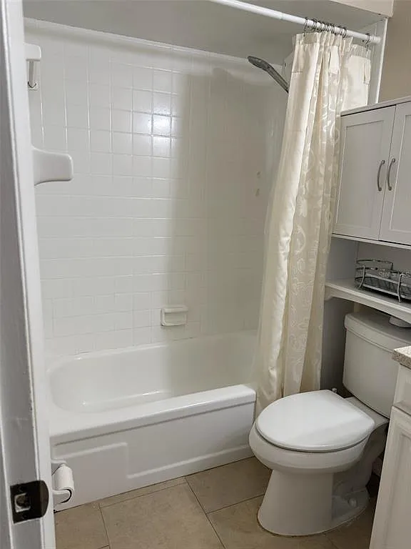 2 bed, 1.0 bath, 750 sqft, $1,600 — Photo 4