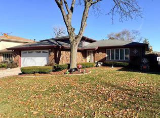 15813 Jon Rd, Oak Forest, IL 60452