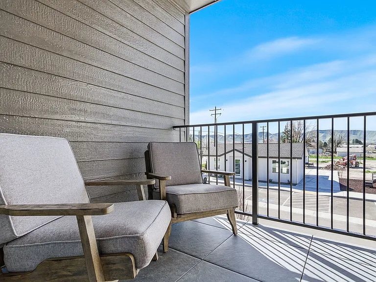510 Diamond Ln — Photo 51