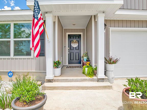 3rd image of 10587 Wales Ln