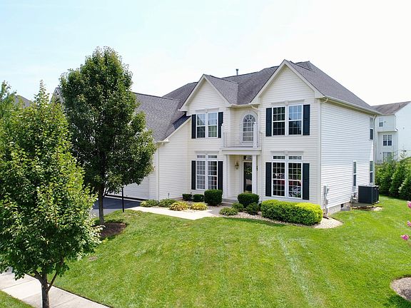 2nd image of 24 Sheridan Ln