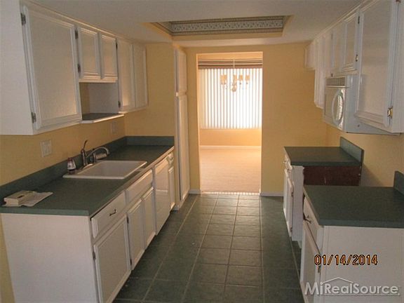 2nd image of 37326 Charter Oaks Blvd