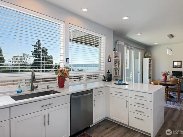 6441 Humphrey Road #2, Clinton, WA 98236