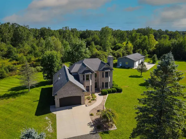 3571 Nott Rd, Bridgeport, MI 48722