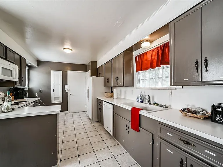 3423 Ozark St — Photo 37