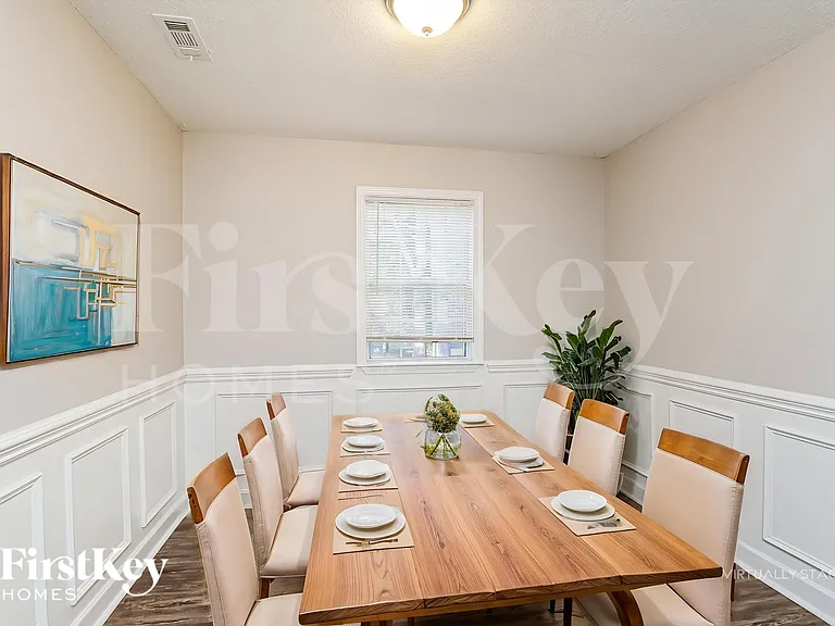 1716 Virginia St — Photo 7