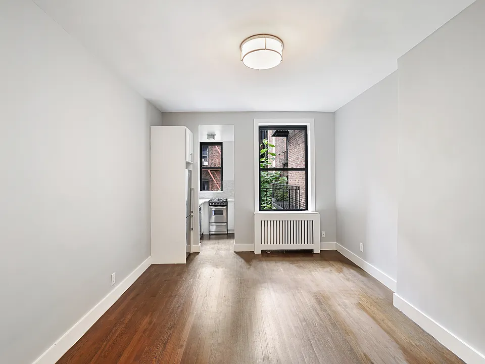 510 E 88th St #2D