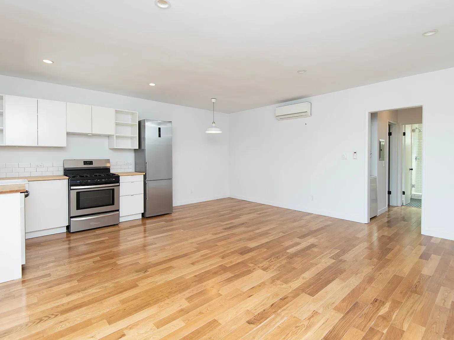 1 bed, 850 sqft, $2,695 — Photo 4