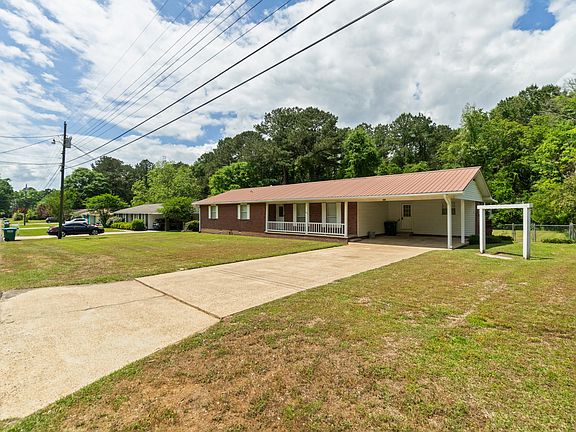 4th image of 324 Garden Ln
