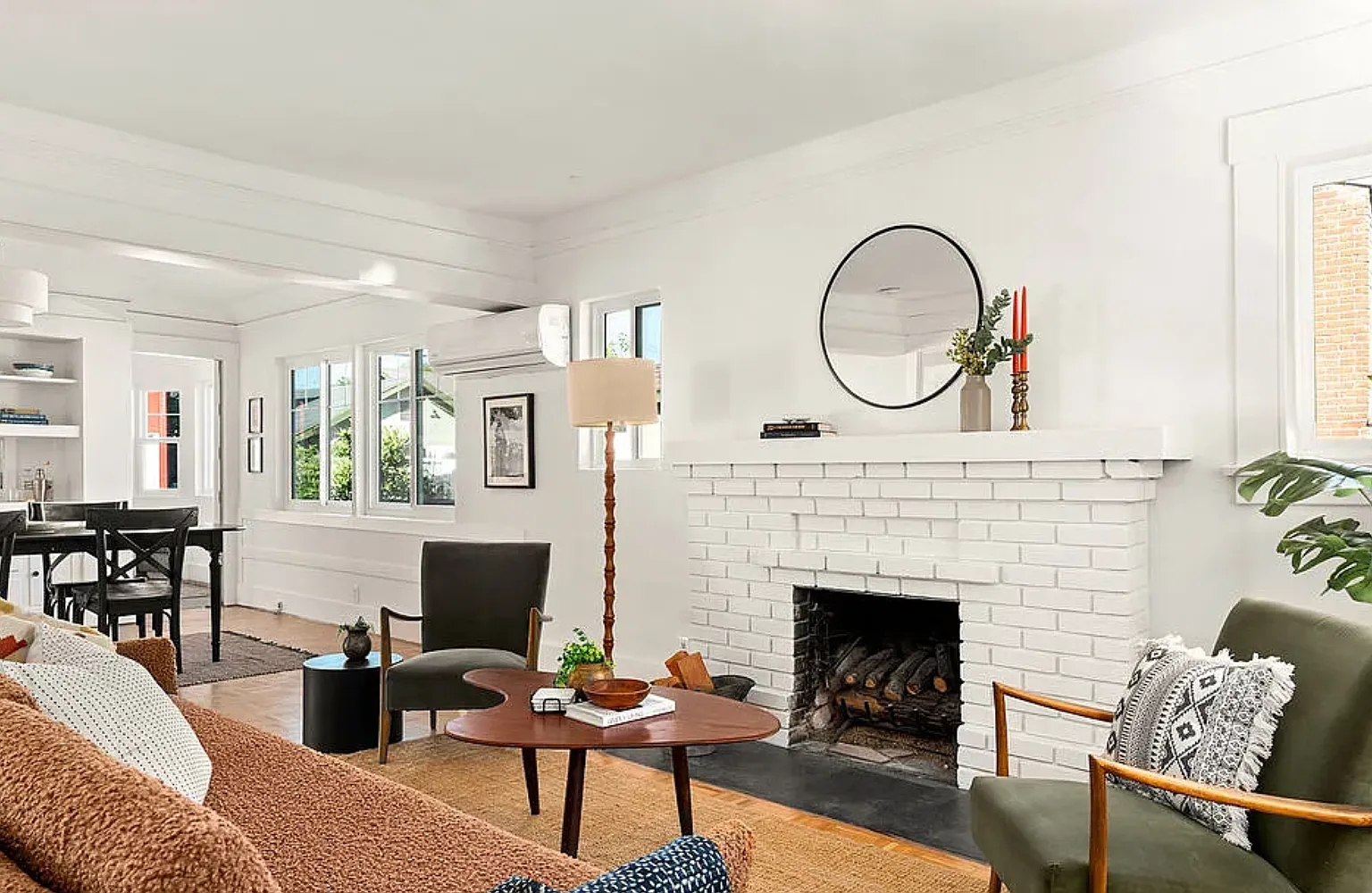 2 bed, 1110 sqft, $5,100 — Photo 3