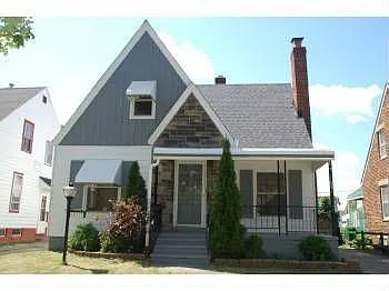 16112 Throckley Ave photo 1