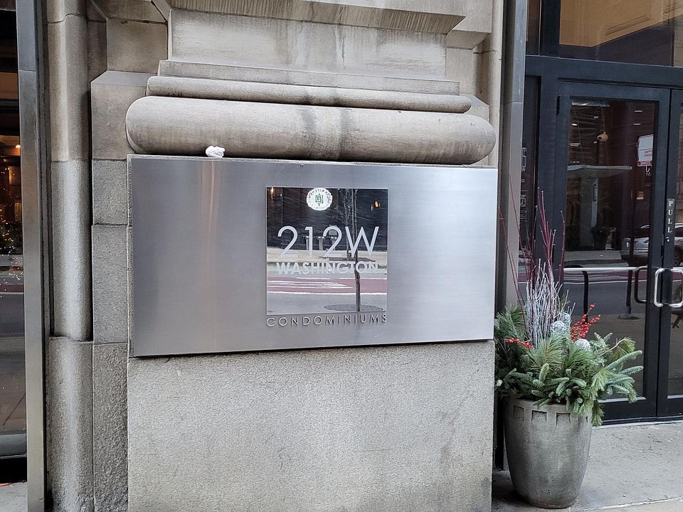 1st image of 212 W Washington St APT 1411