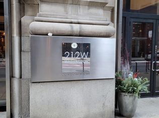212 W Washington St APT 1411, Chicago, IL 60606