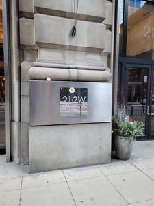 212 W Washington St APT 1411, Chicago, IL, 60606