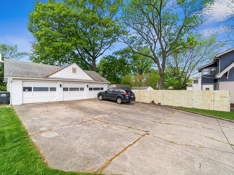 1638 Mars Ave #UP — Photo 16