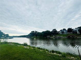 424 Lake Viking Ter, Gallatin, MO 64640