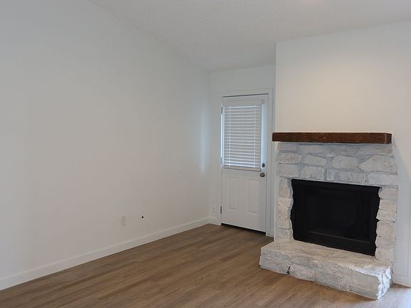 3rd image of 9607 Aberdeen Way #B