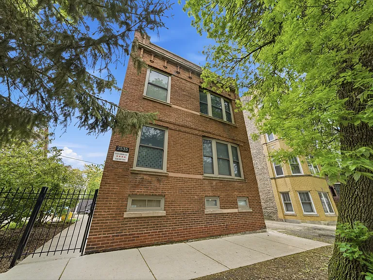 2555 W Logan Blvd #GE — Photo 6