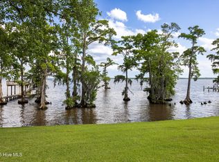 450 Batchelor Bay Dr, Windsor, NC 27983