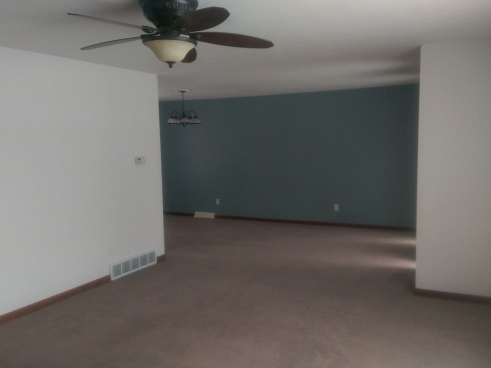 1st image of 39591 Penny Ln