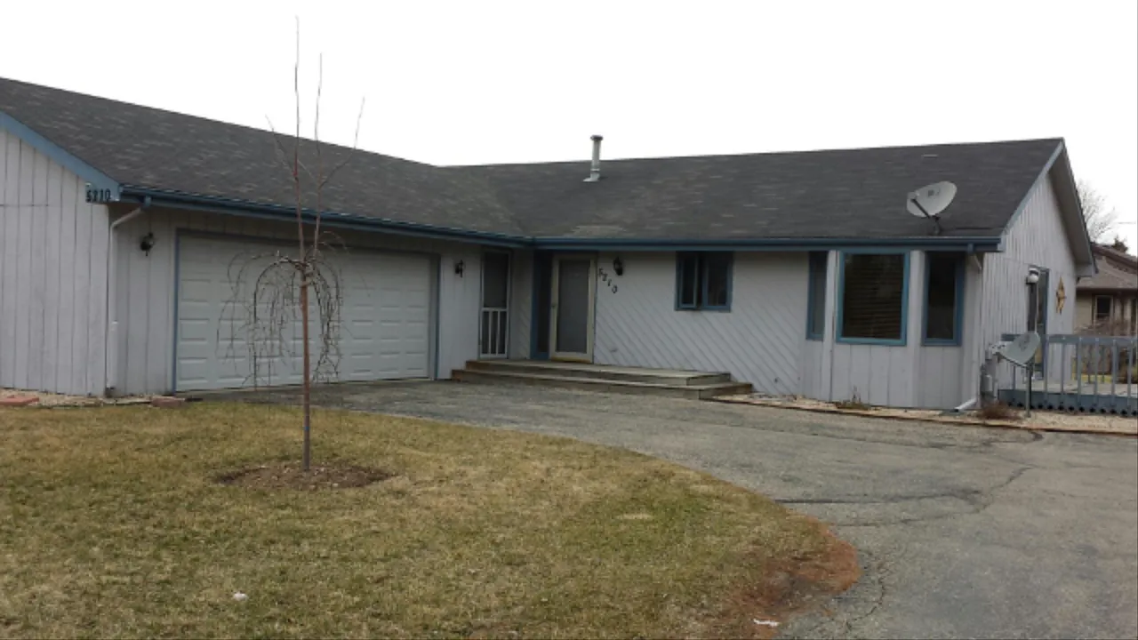 5210 Minns Dr photo 1